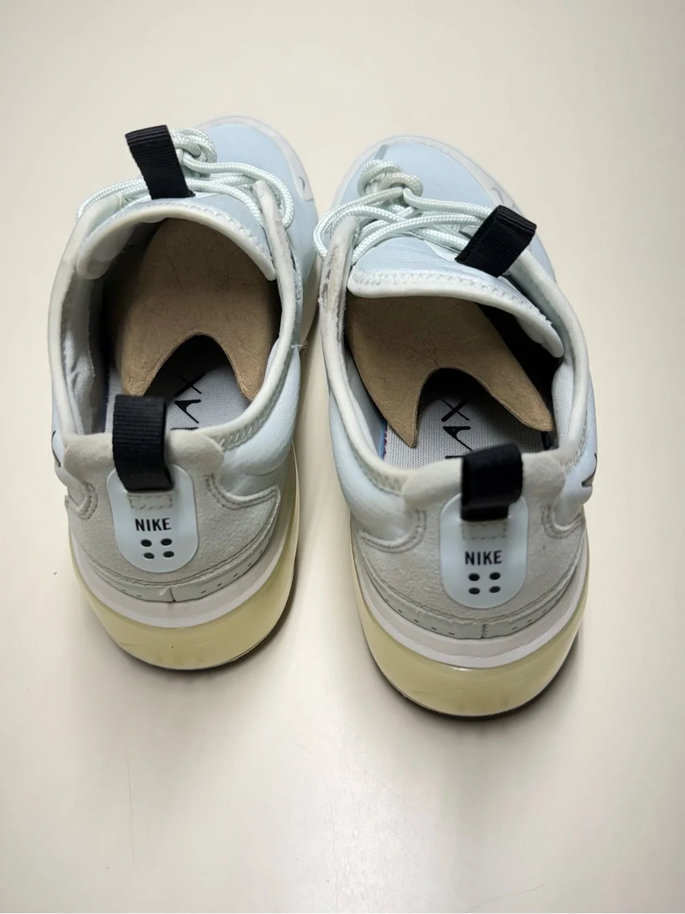 Nike Air Max Dia Summit Women's Shoes Sneakers Athletic White Metallic Luster